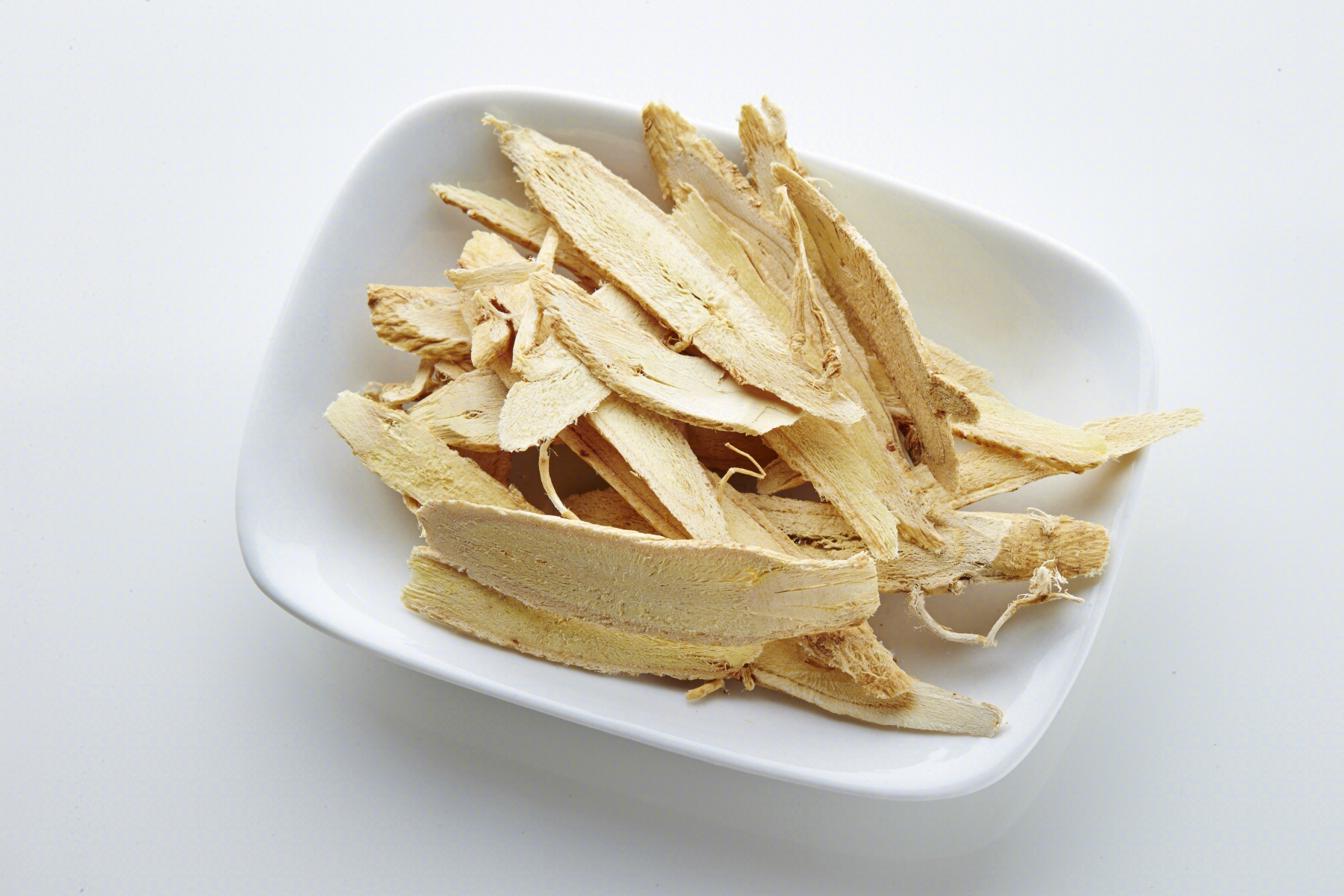 白芷在厨房中的实际应用场景