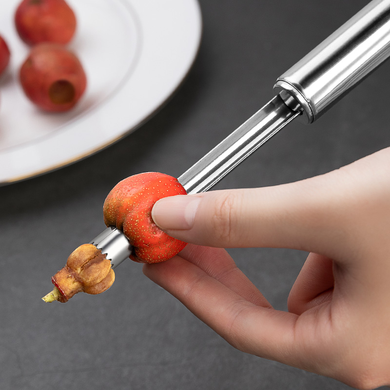 山楂去核过程示意图