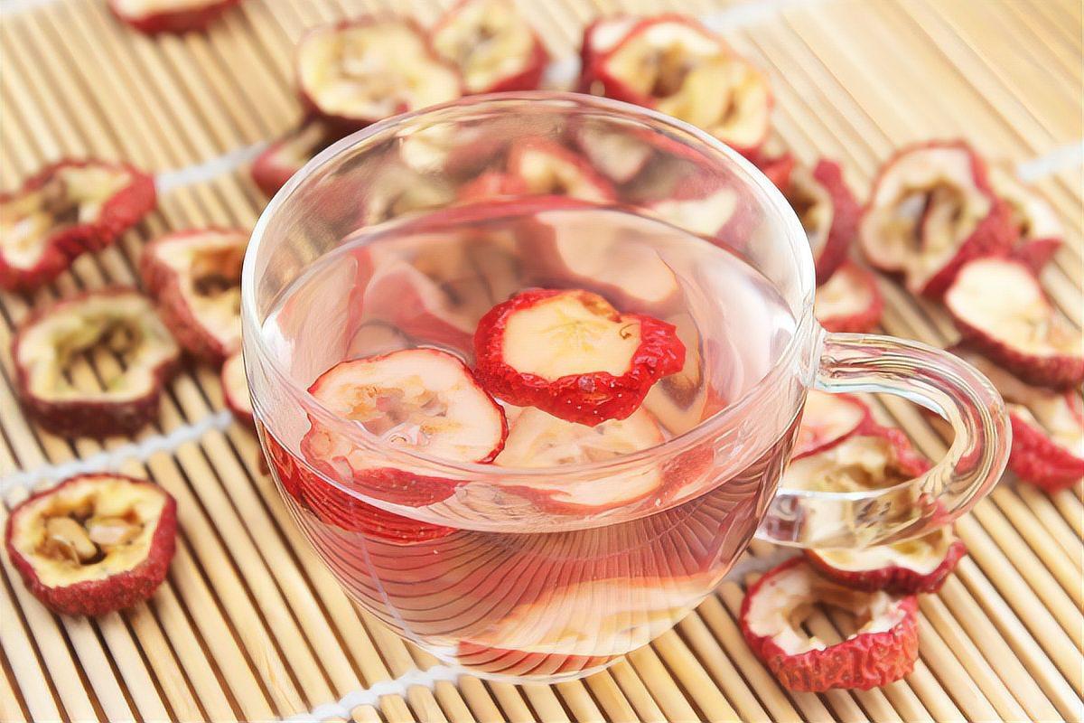 焦山楂煮水饮用示意图