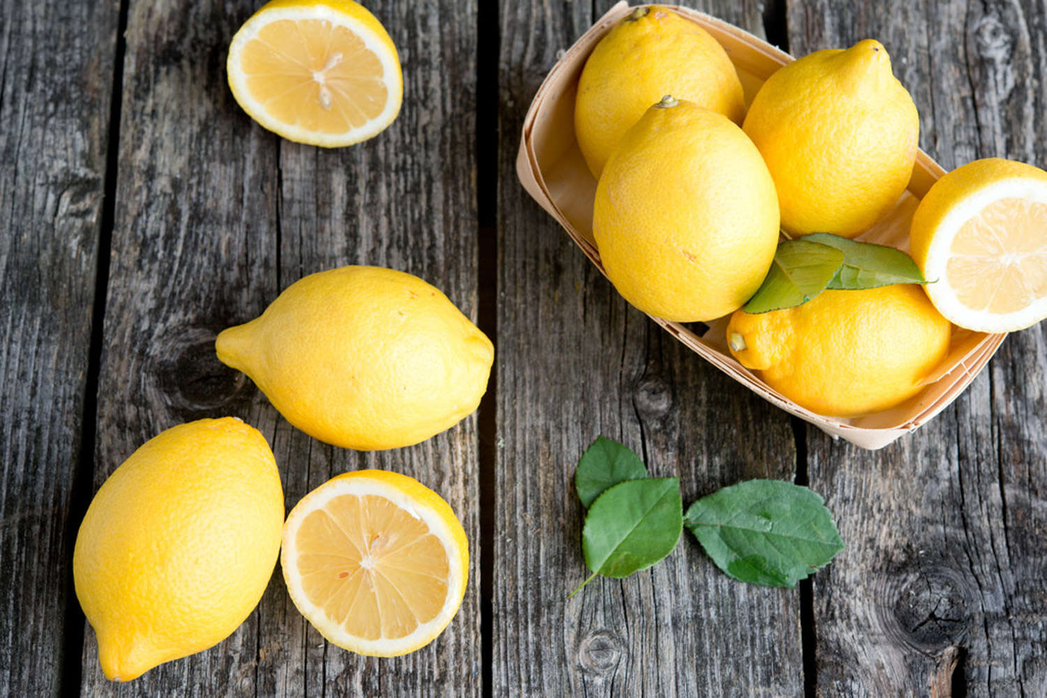 黄柠檬与青柠檬对比图