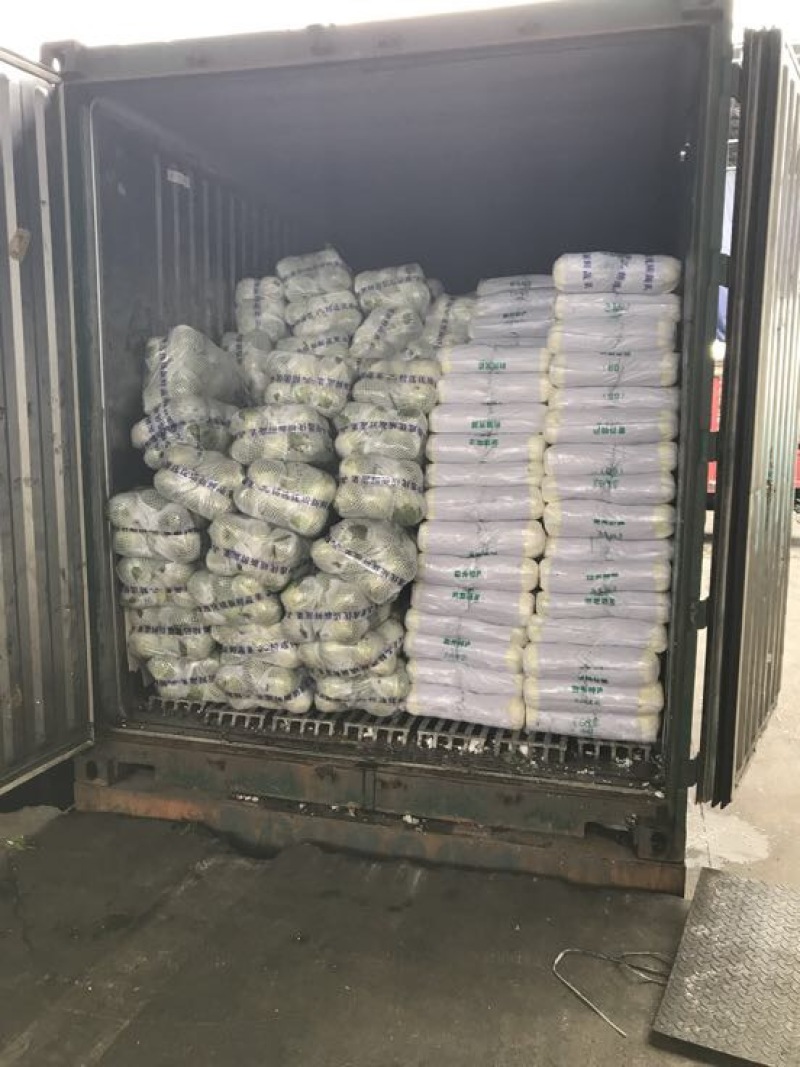 胡萝卜3两以上水洗15厘米以上红
