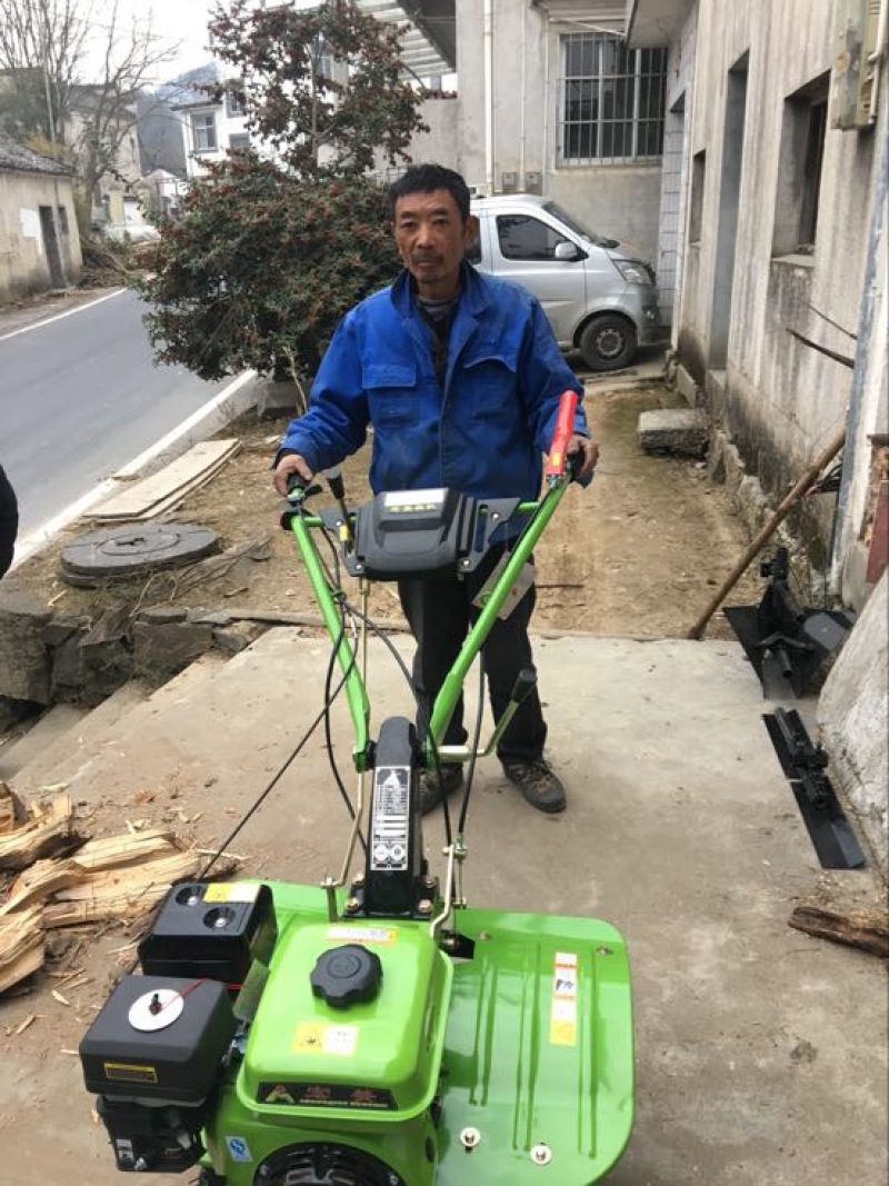 微耕机汽油型平地