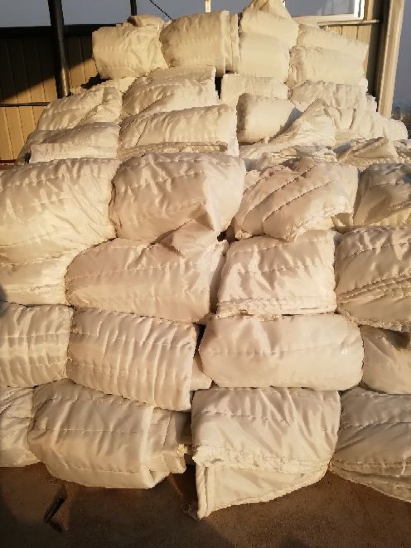 厂家低价直供车用运输保温被防雨雪重量轻