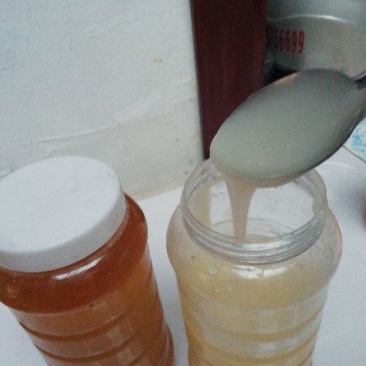 蜂蜜农家蜂蜜有杨槐蜂，枣花蜜，百花蜜。常引蜂