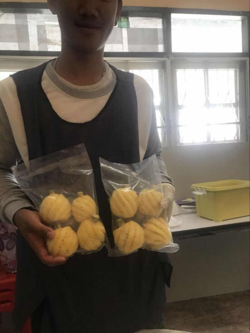 削皮小菠萝甜脆颜色黄工厂直发有优势整车零担发各地