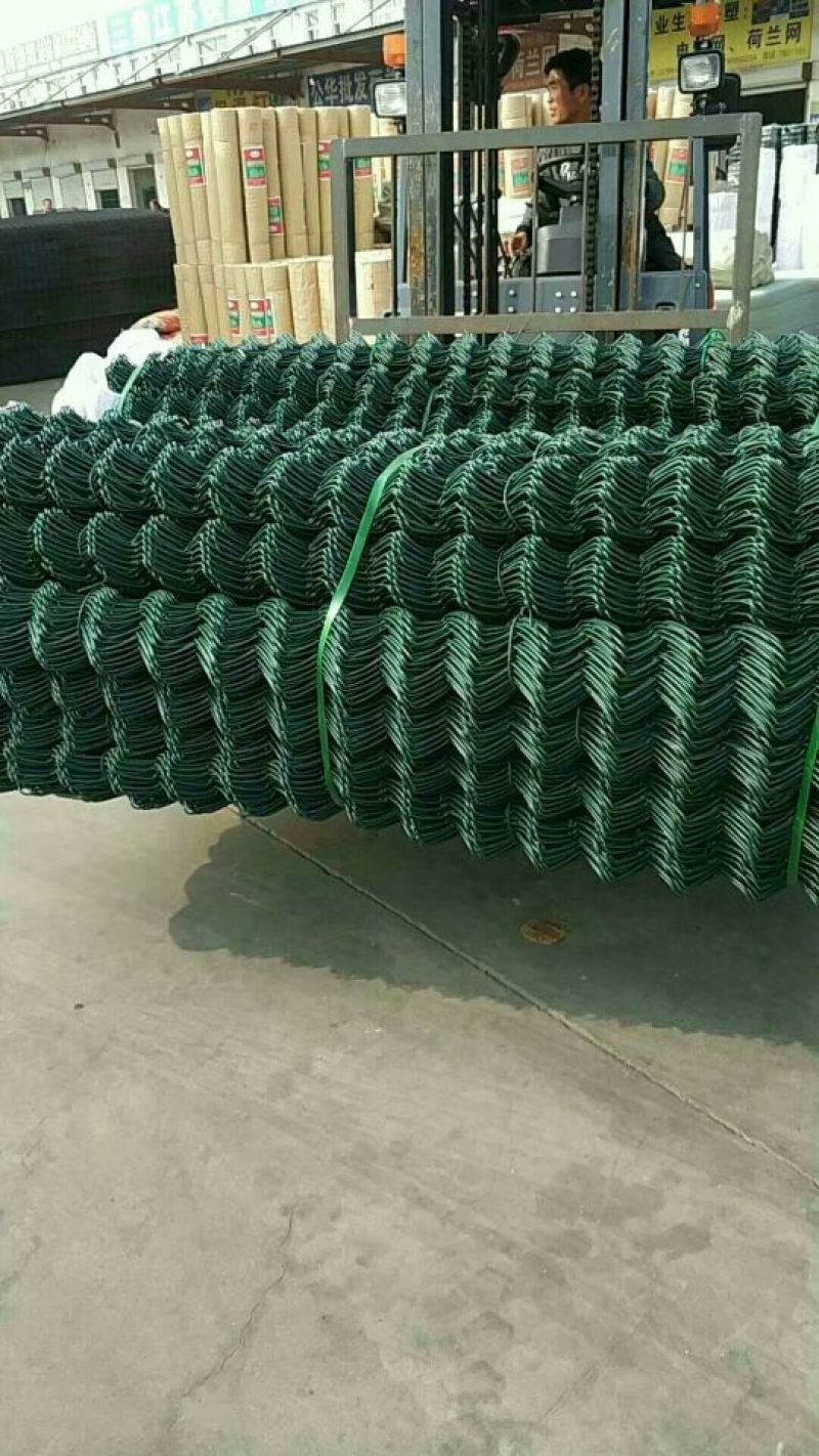 铁丝网钢丝网勾花网围栏网护栏网