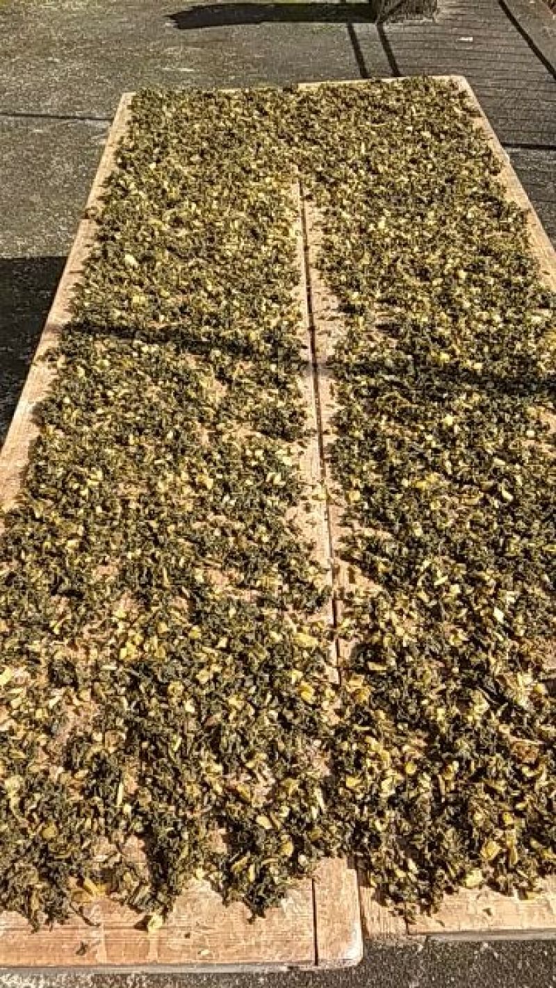 梅干菜农家地里种的雪里蕻腌制纯手工，无添加安全妈妈做的