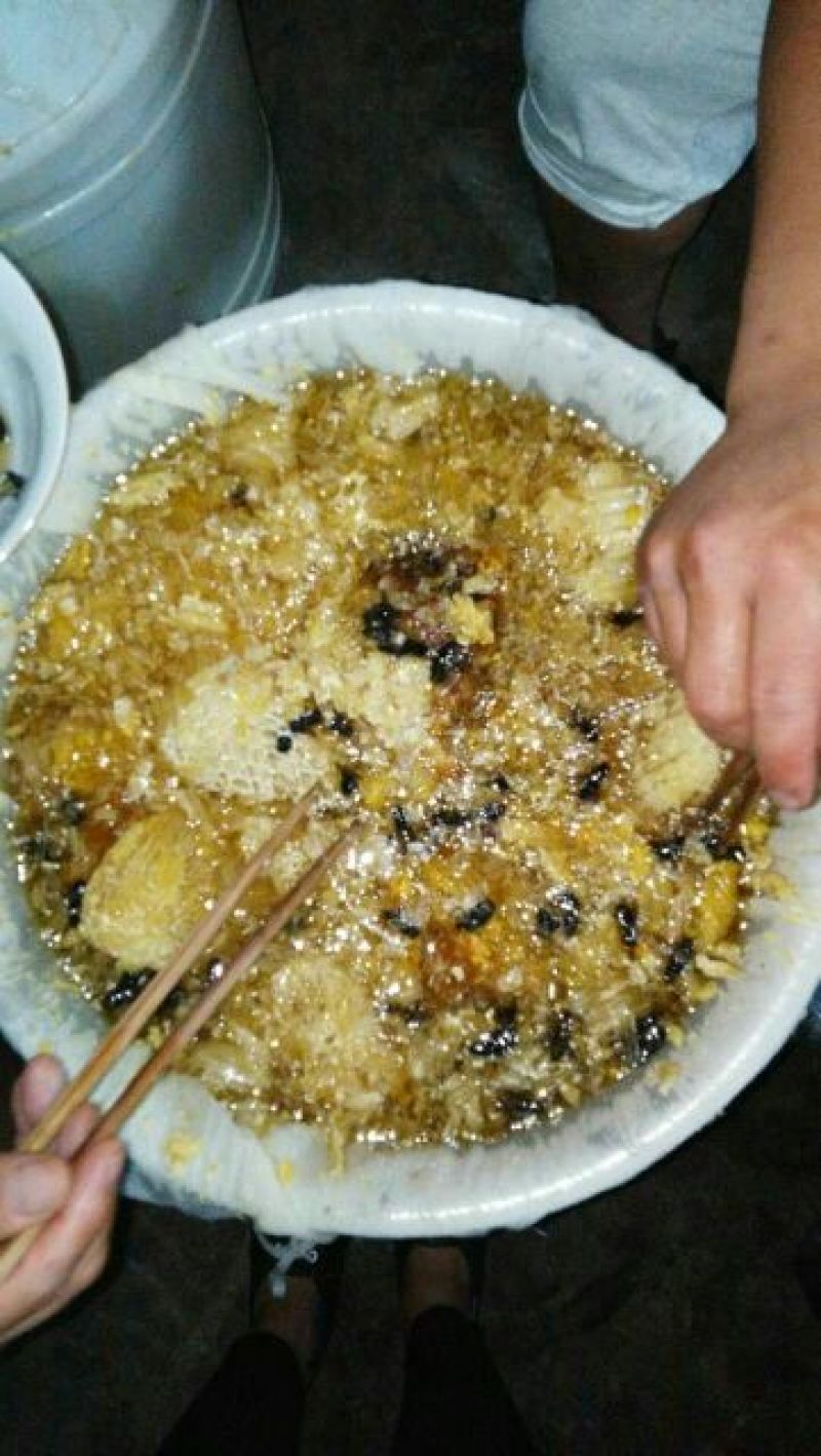 野生石蜂蜜文山老君山野生崖蜂蜜