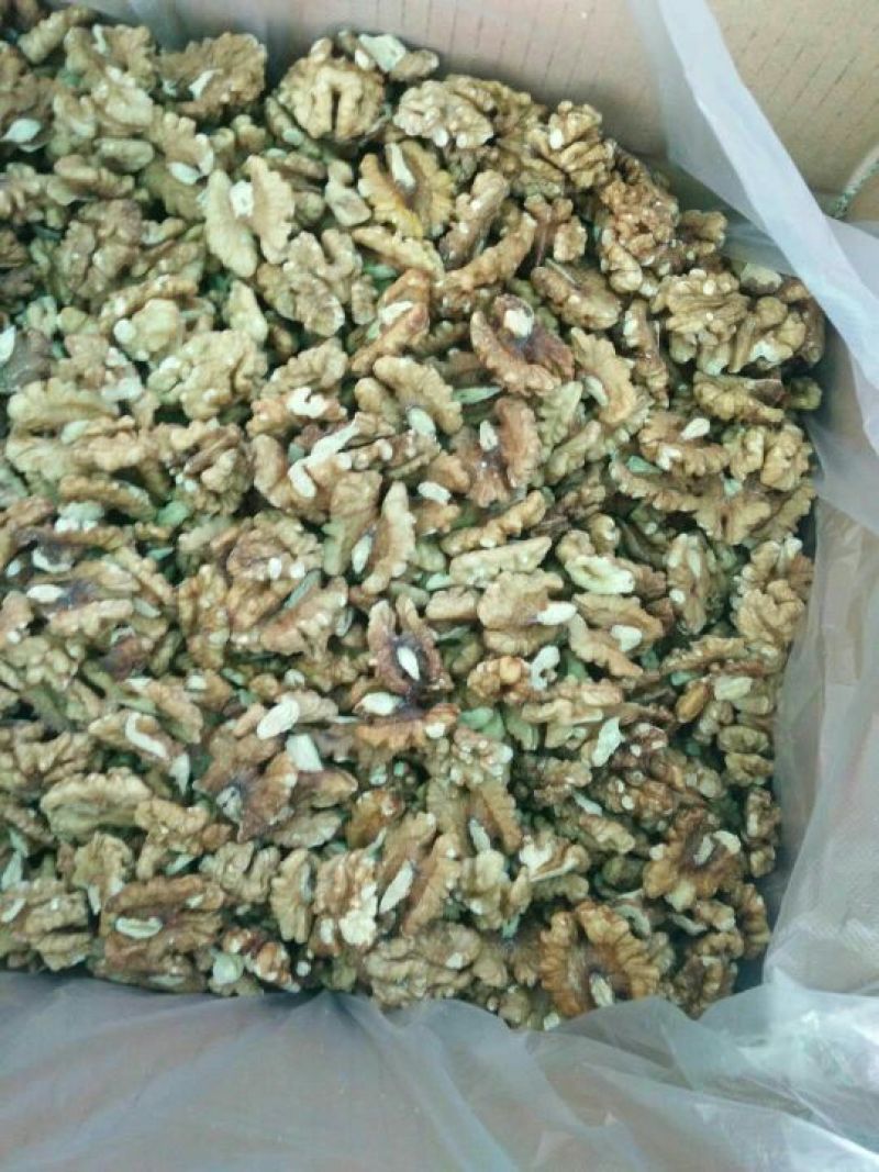 新疆核桃仁一二三路尖白普白黄仁黑仁都有，自己加工