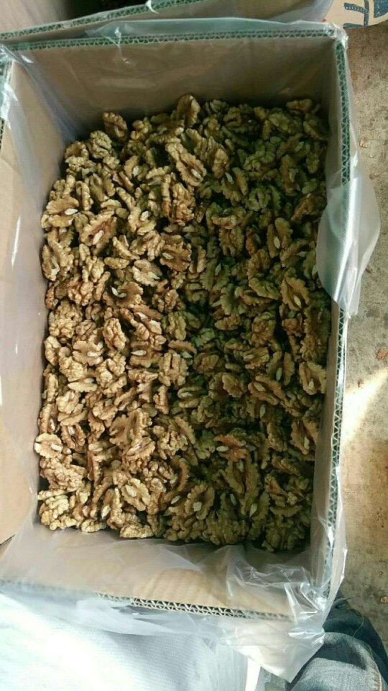 新疆核桃仁一二三路尖白普白黄仁黑仁都有，自己加工