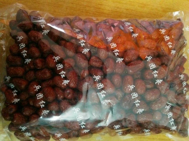 若羌红枣厂家直供皮薄肉厚核小口感软甜量大从优