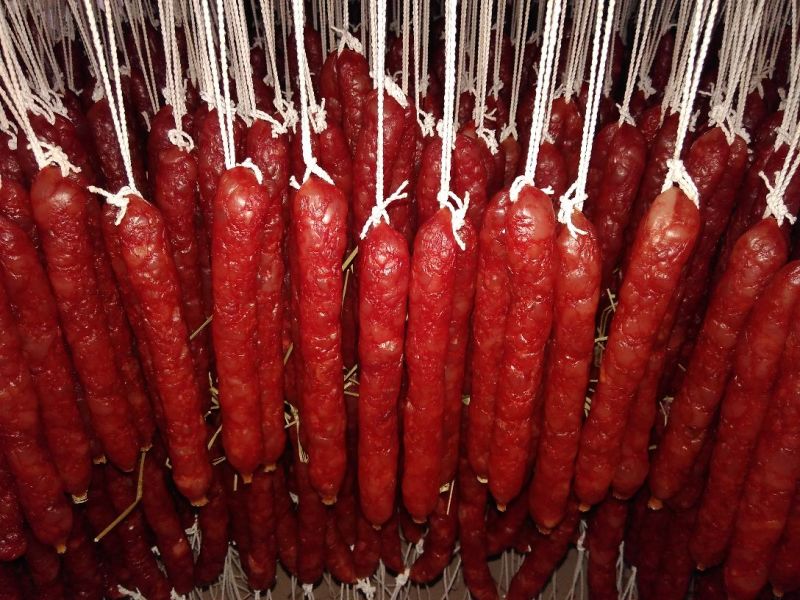 腊肠带绳腊肠