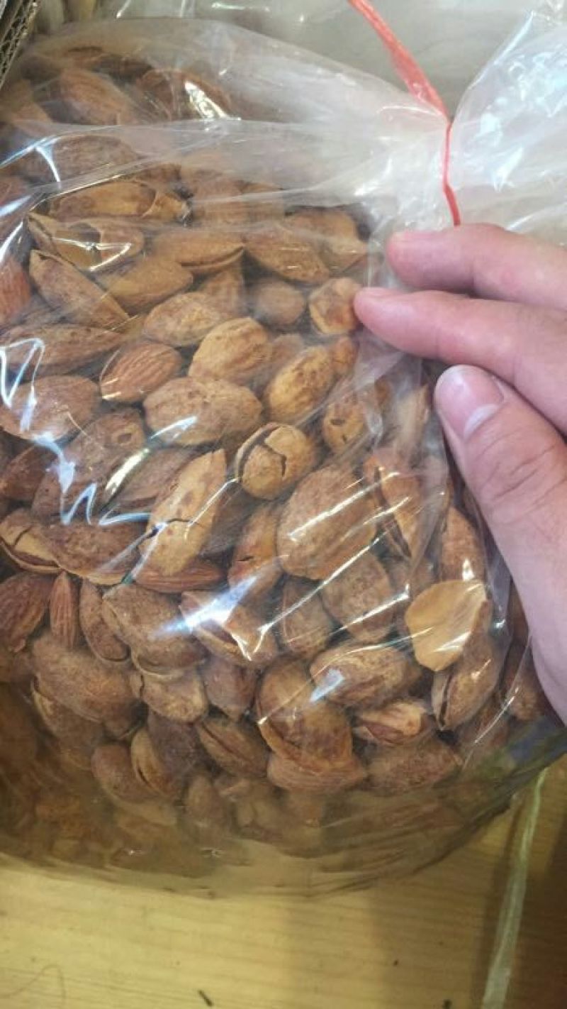 纸皮巴旦木散装