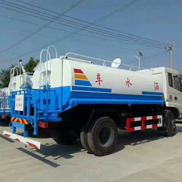 吸污车
