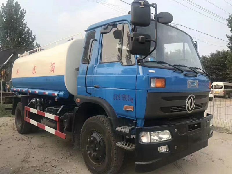吸污车