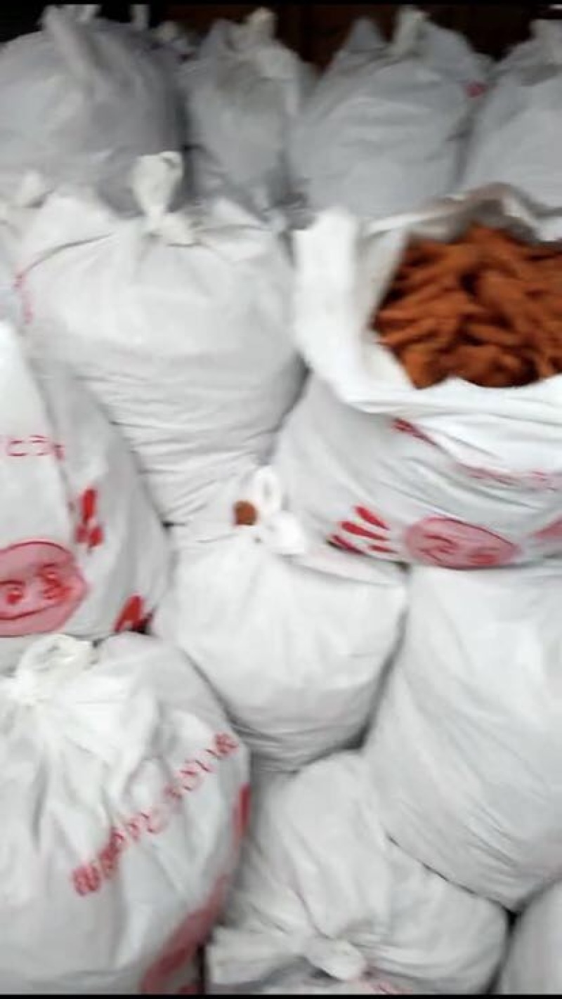 鸡爪短爪长爪五香凤爪。