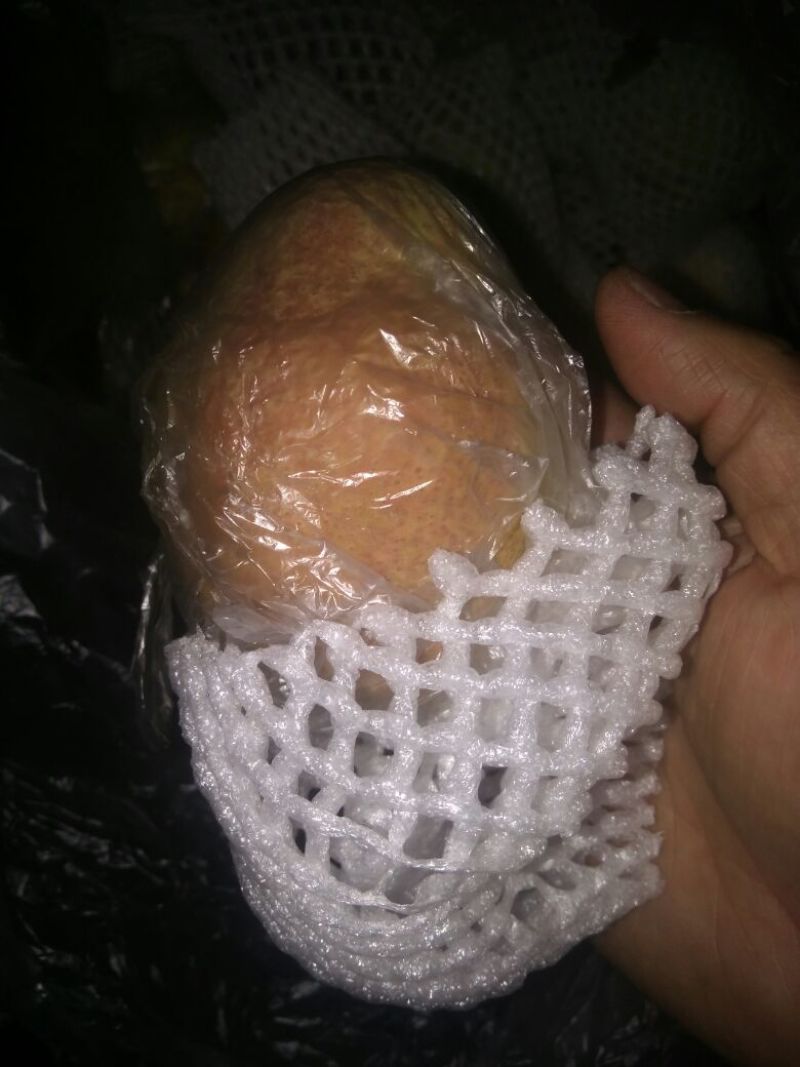 红香酥梨膜袋口感特甜，诚信代收发往全国