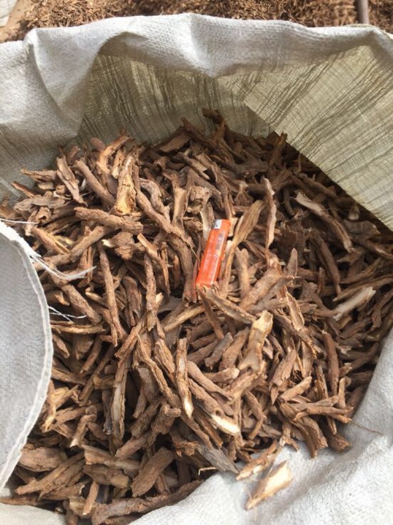 地骨皮过0.4筛、人工捡梗
