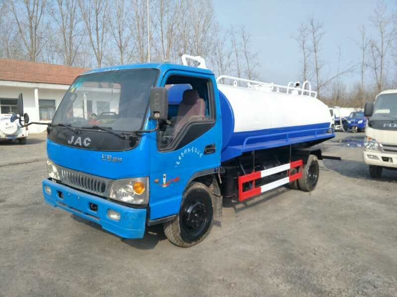 洒水车