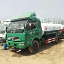 洒水车