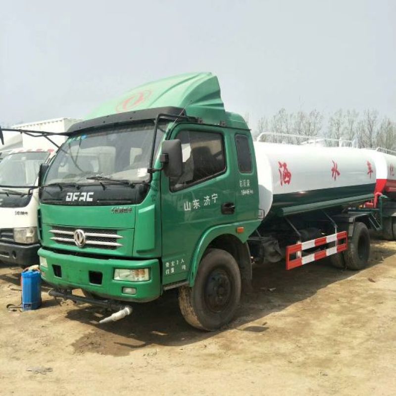 洒水车