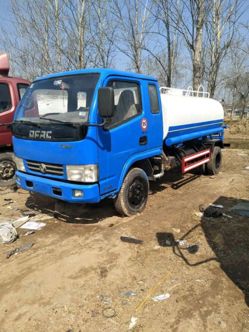 洒水车