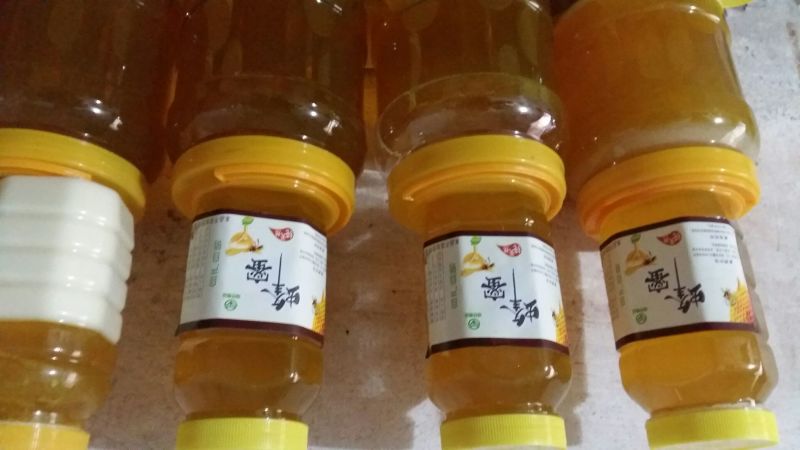 土蜂蜜2斤正宗农家土蜂蜜，丘陵地区，特色产品。