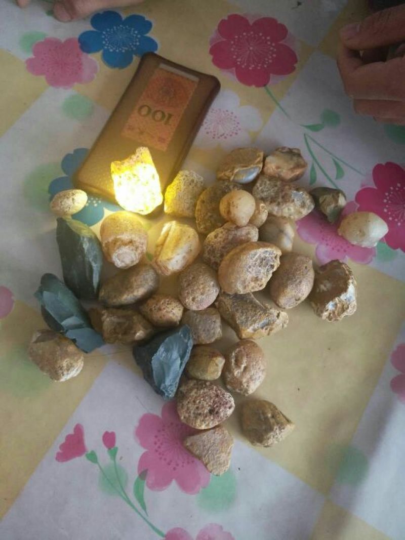 毛石