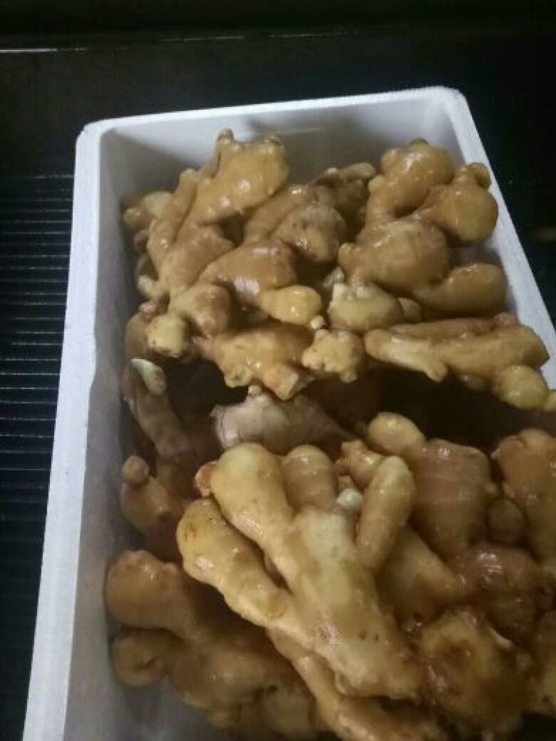 山东生姜产地直供！常年能大量供应！欢迎咨询