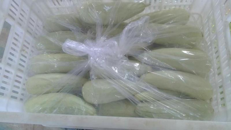 新鲜羊角蜜甜瓜统货1斤以上条直口感甜脆纯绿色食品