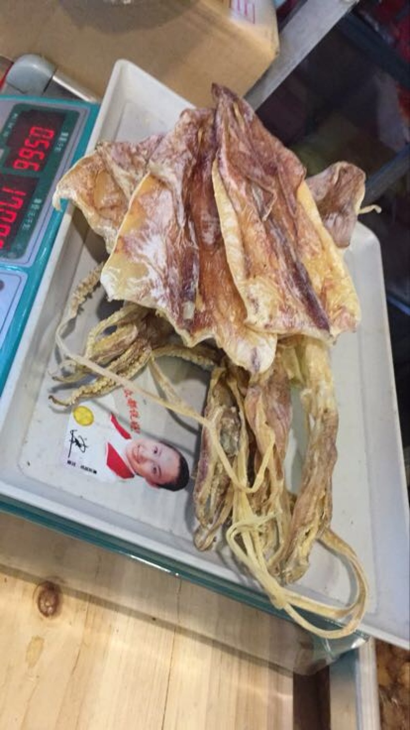 鱿鱼正宗北海船上吊晒鱿鱼干