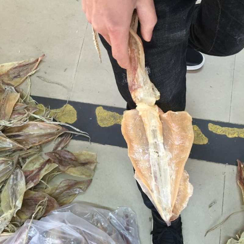 鱿鱼正宗北海船上吊晒鱿鱼干