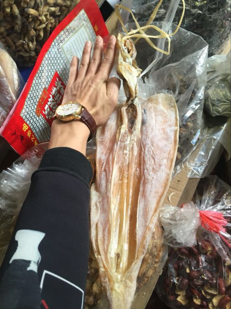 鱿鱼正宗北海船上吊晒鱿鱼干