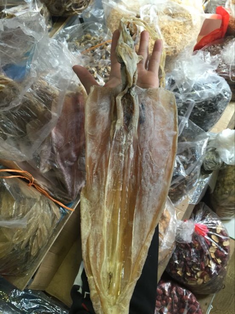 鱿鱼正宗北海船上吊晒鱿鱼干