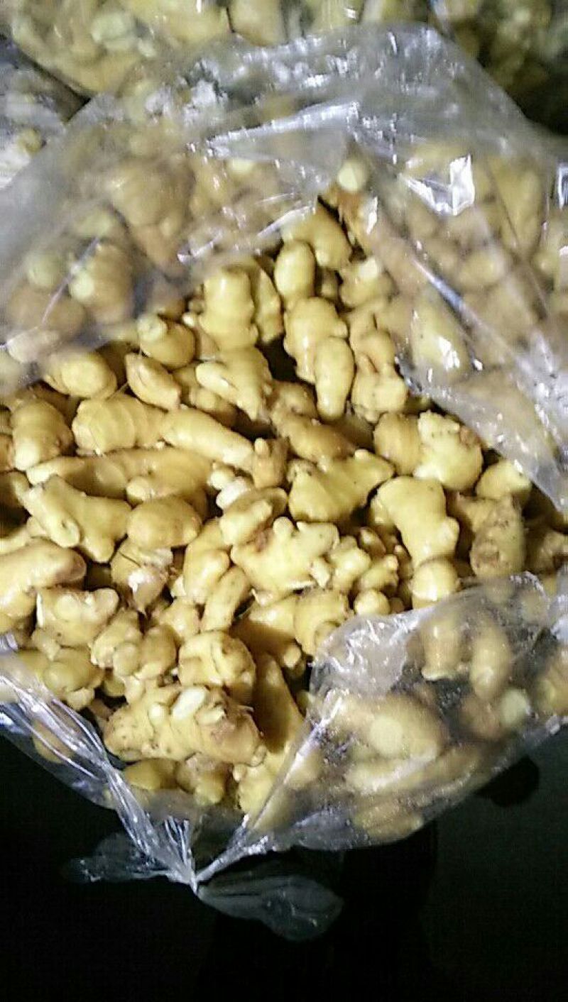生姜出售姜头1两到四两，水洗，