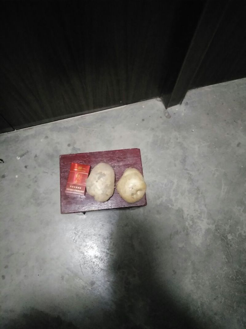 早大白土豆，226，希森，3两以上大量有货，价低品优。