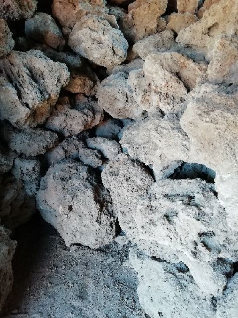 上水石，麦管石，论斤卖