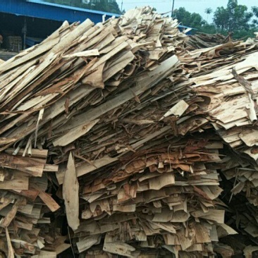 求购前四后八，九米六，高栏车一辆,