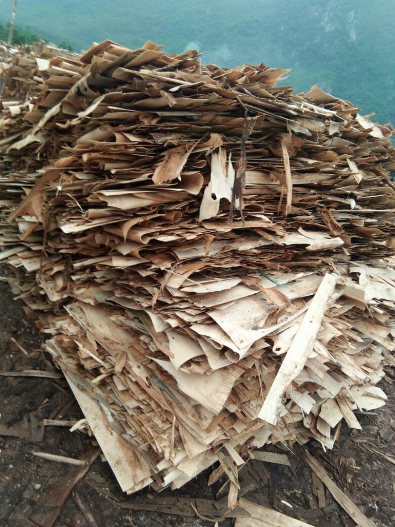 求购前四后八，九米六，高栏车一辆,