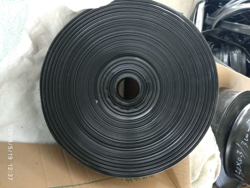 滴灌带主管各种尺寸规格，从一寸至四寸均有生产