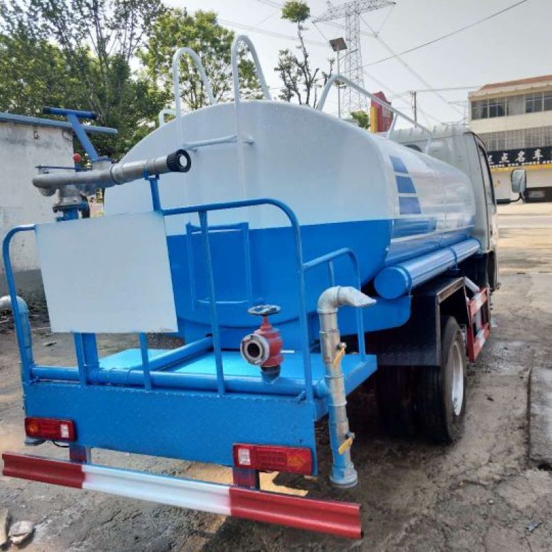 洒水车吸粪车