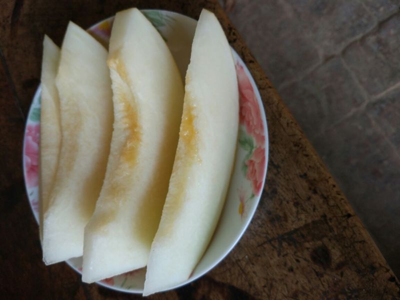 绿皮脆瓜，黄皮红肉脆瓜