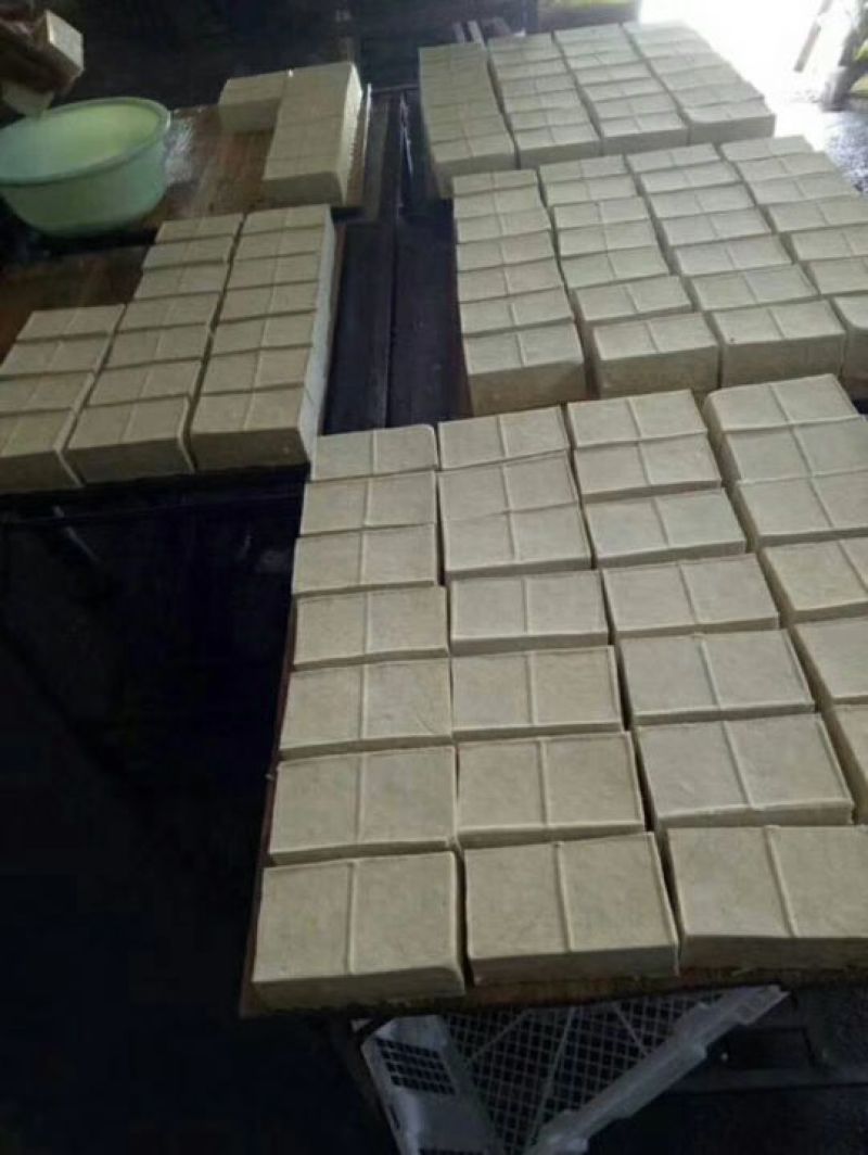 湖南邵阳新宁醋水地灰腊豆腐