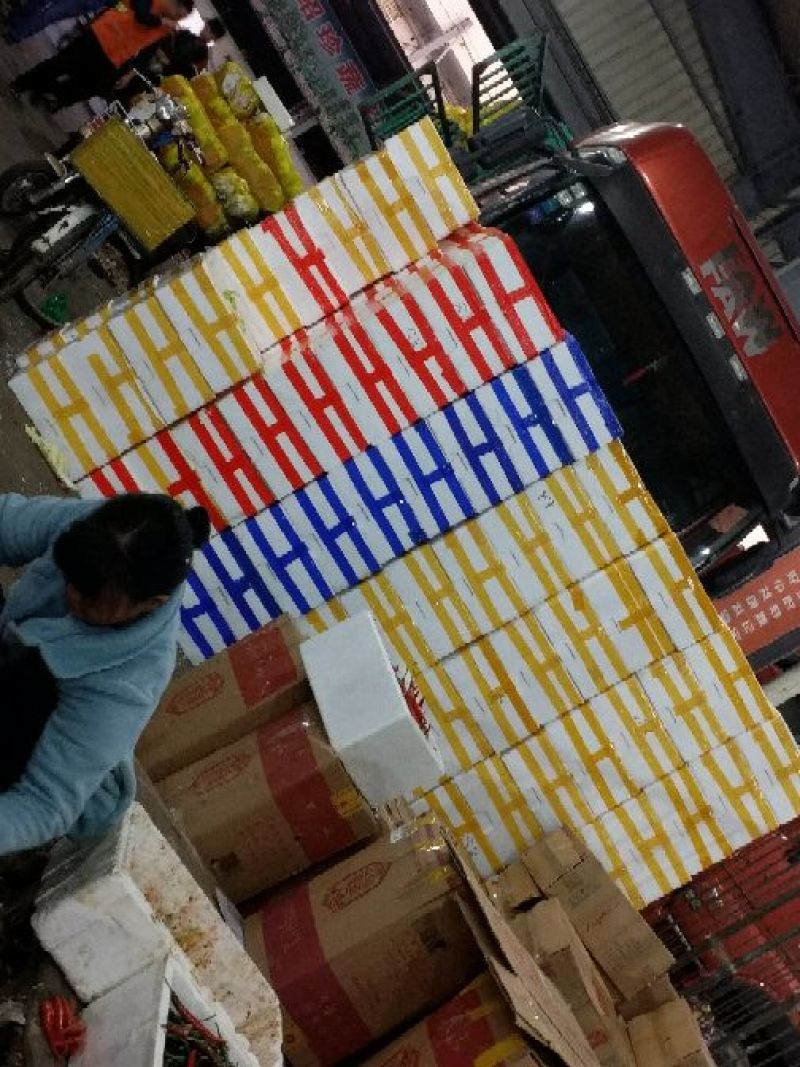 杭州市专业代卖精品黄秋葵，条子直，颜色翠绿，细小嫩绿