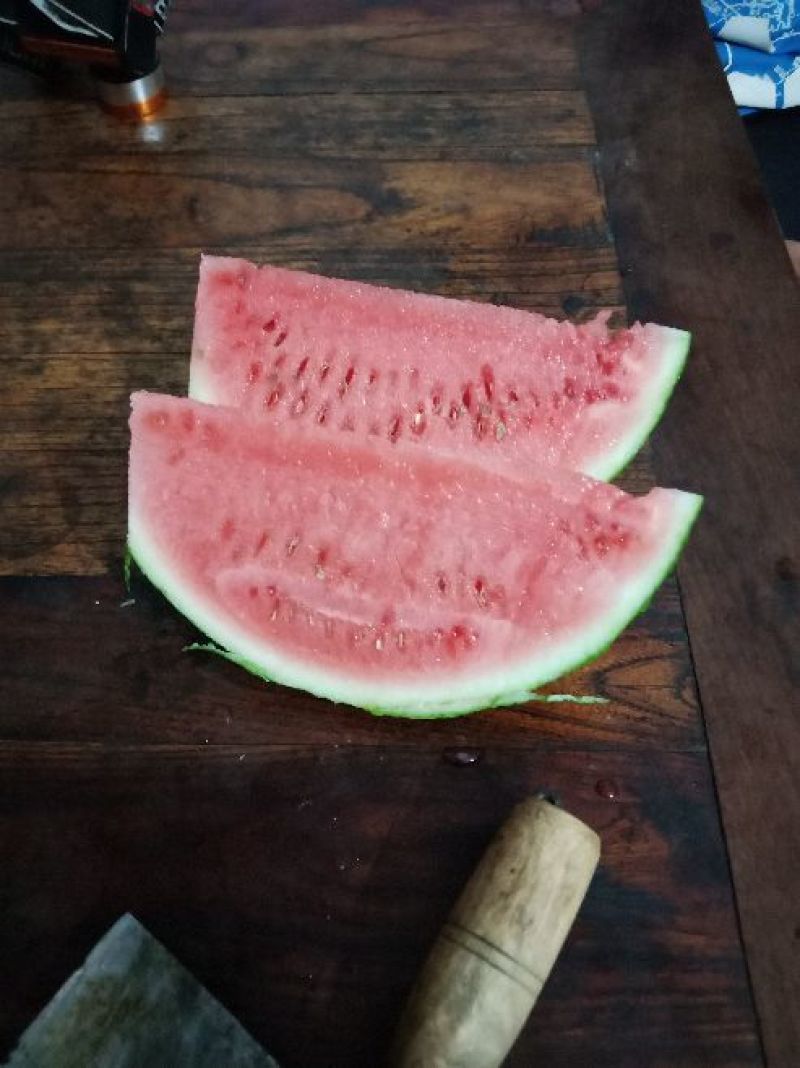 8424西瓜，，8成熟包熟包甜。