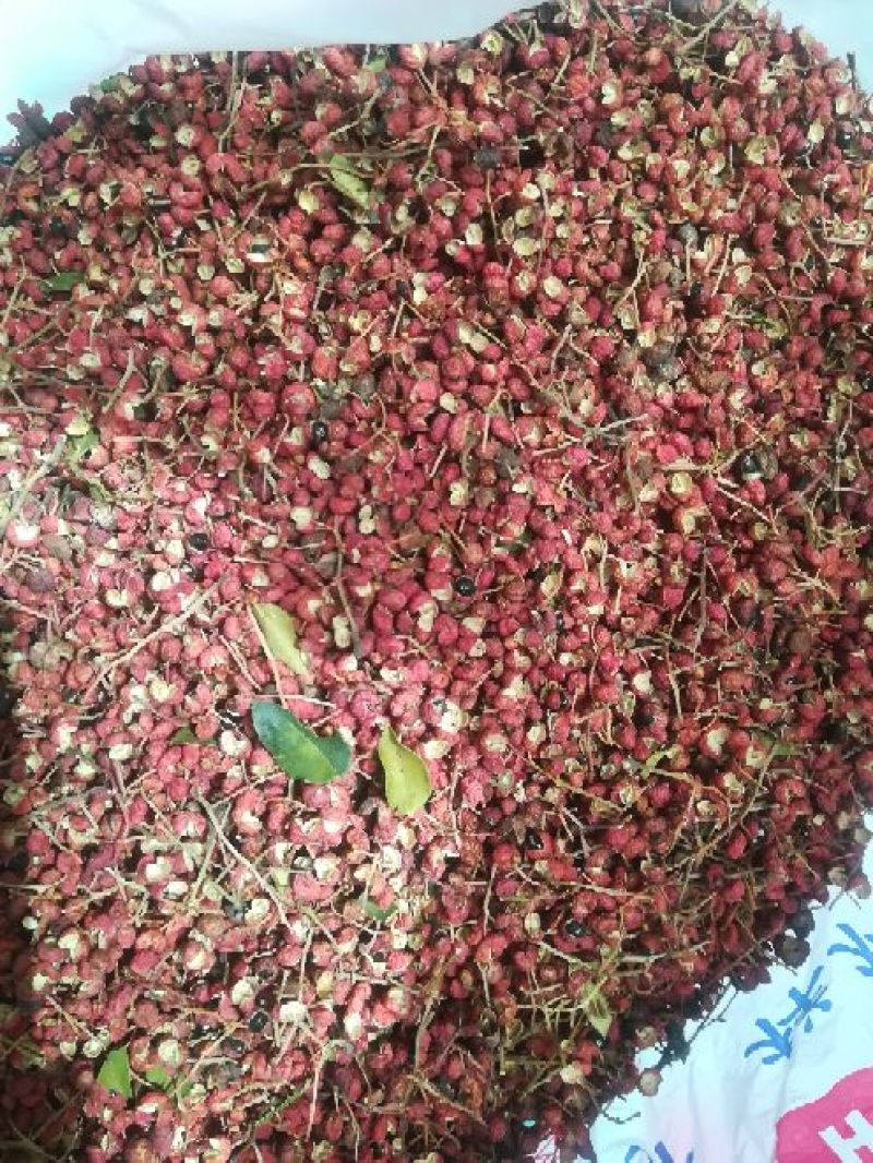 富平花椒色泽鲜艳，香味浓郁
