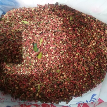 富平花椒色泽鲜艳，香味浓郁