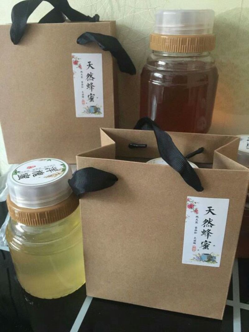 今年的纯槐花蜜，蜂王浆，