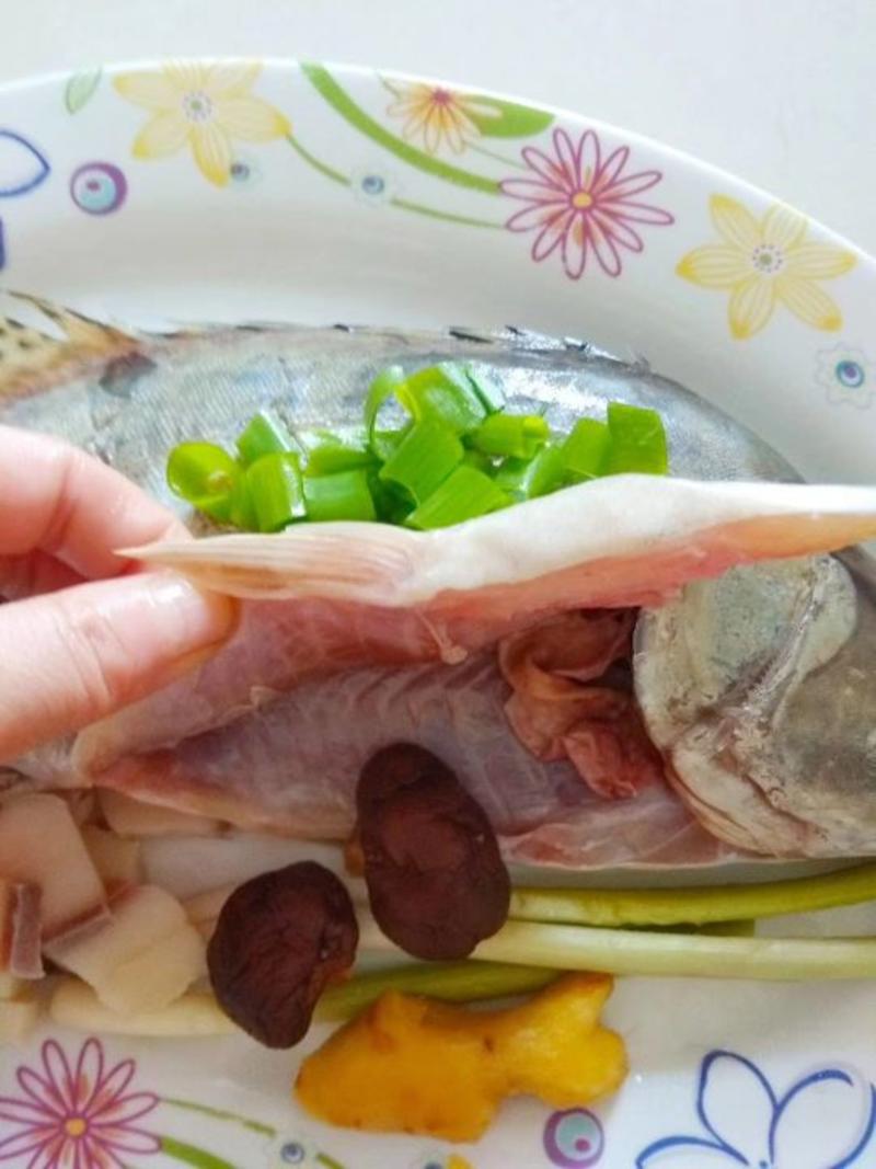 黄山臭鳜鱼（徽州名菜）净膛去腮1.3斤左右一条
