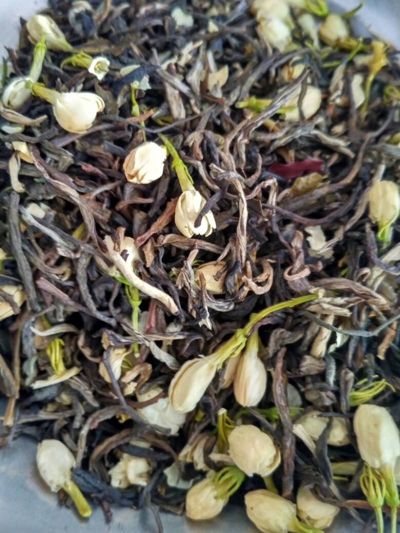 浓香型茉莉花茶耐泡型，清新茉莉花香味，产地直销